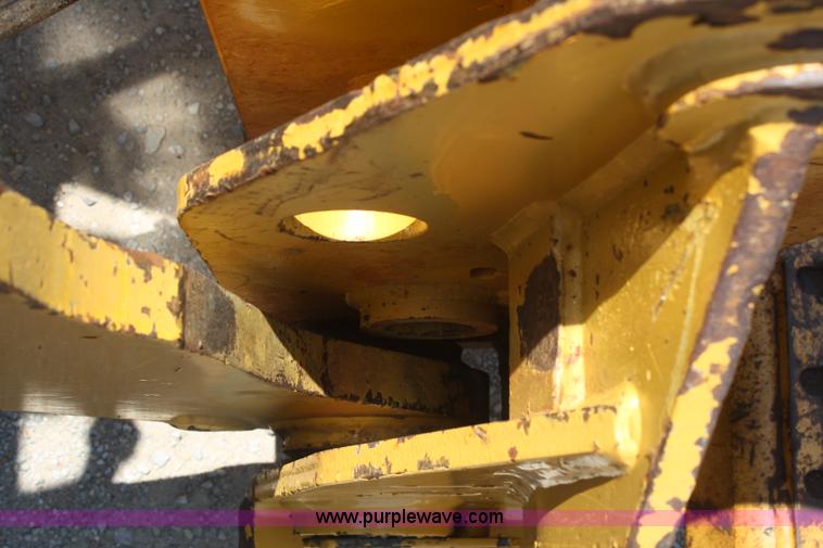 image for item B6700 1995 John Deere 444G wheel loader