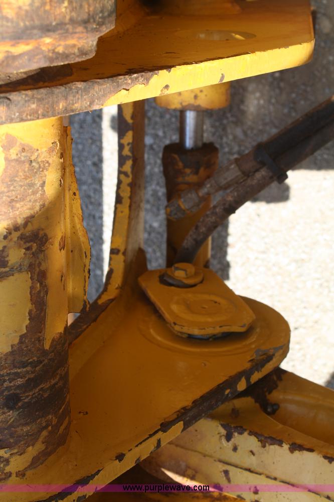 image for item B6700 1995 John Deere 444G wheel loader