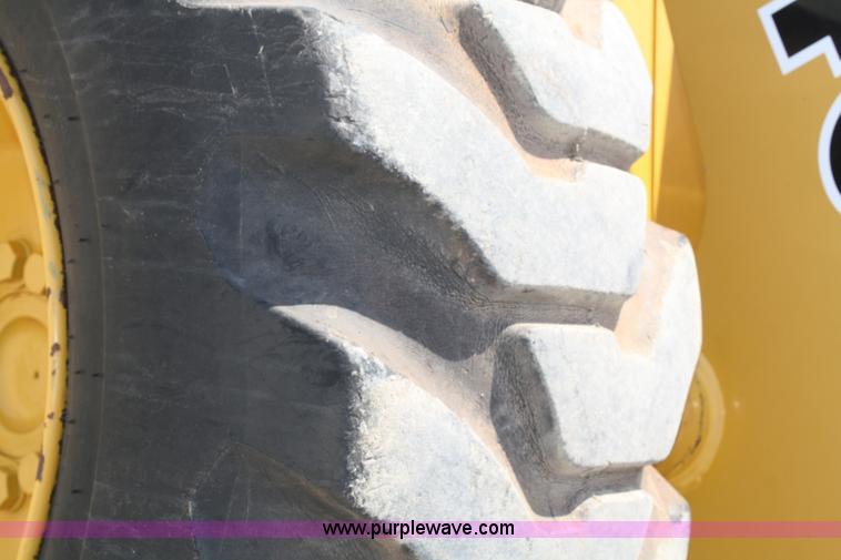 image for item B6700 1995 John Deere 444G wheel loader