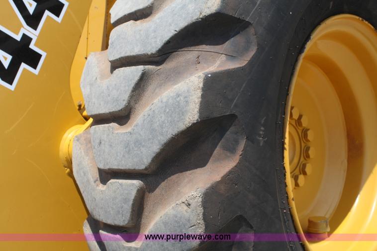 image for item B6700 1995 John Deere 444G wheel loader