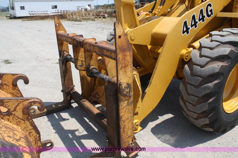 image for item B6700 1995 John Deere 444G wheel loader
