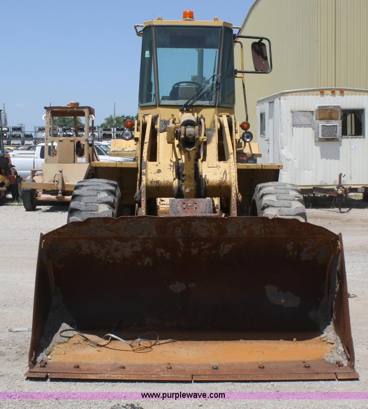 image for item B6796 1985 Caterpillar 926 wheel loader