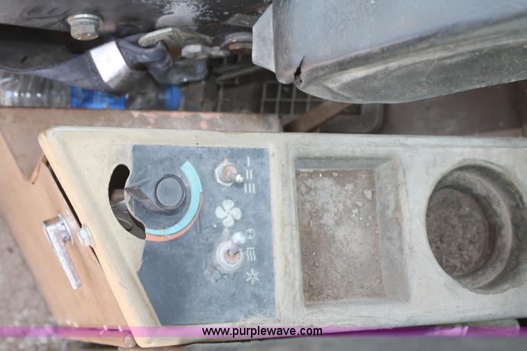 image for item B6796 1985 Caterpillar 926 wheel loader