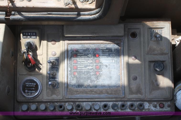 image for item B6796 1985 Caterpillar 926 wheel loader