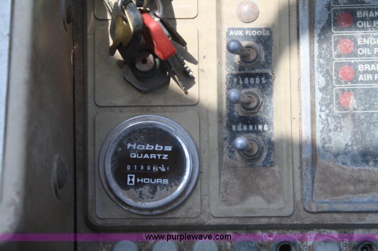 image for item B6796 1985 Caterpillar 926 wheel loader