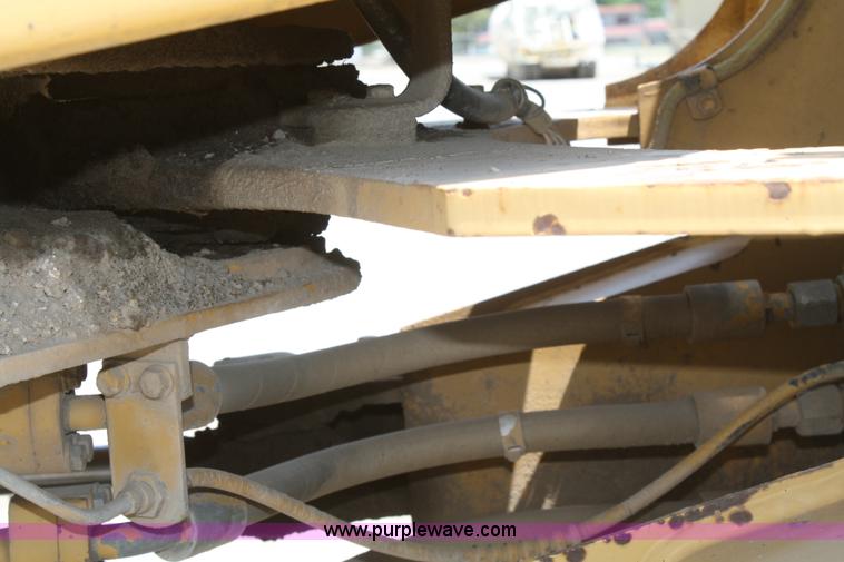 image for item B6796 1985 Caterpillar 926 wheel loader