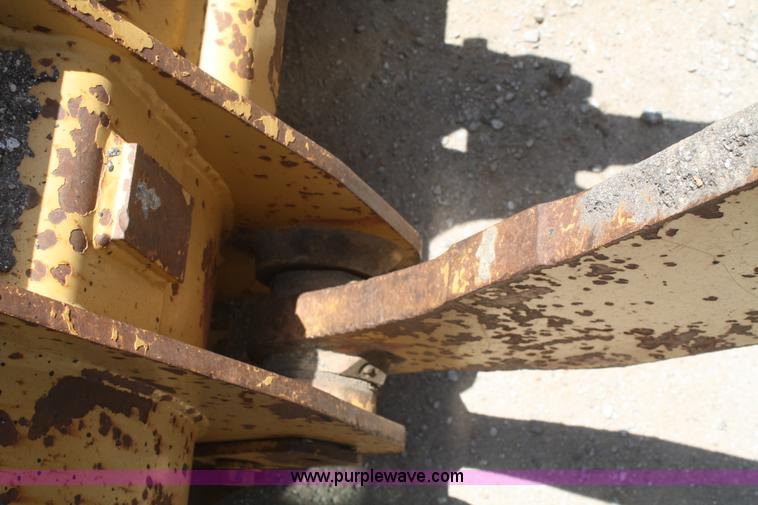 image for item B6796 1985 Caterpillar 926 wheel loader