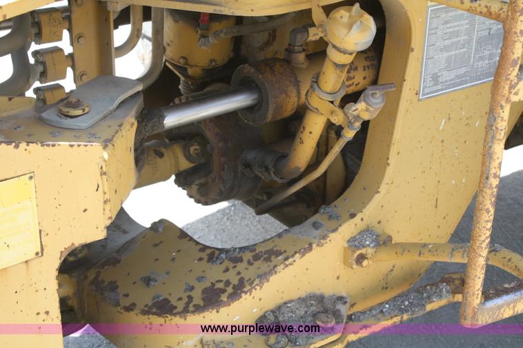 image for item B6796 1985 Caterpillar 926 wheel loader