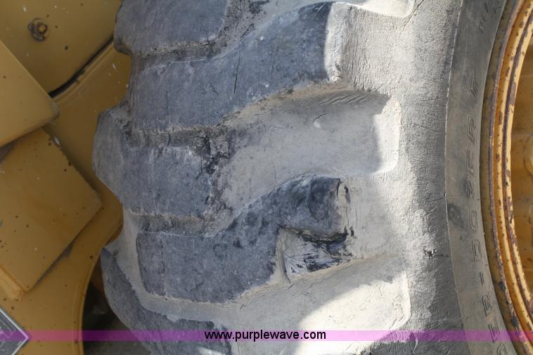 image for item B6796 1985 Caterpillar 926 wheel loader