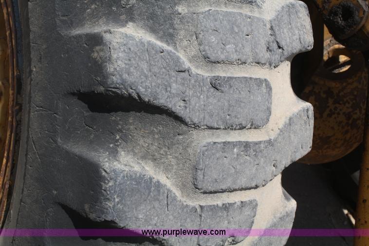 image for item B6796 1985 Caterpillar 926 wheel loader