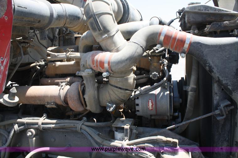 image for item B6799 1997 Kenworth T600 semi truck