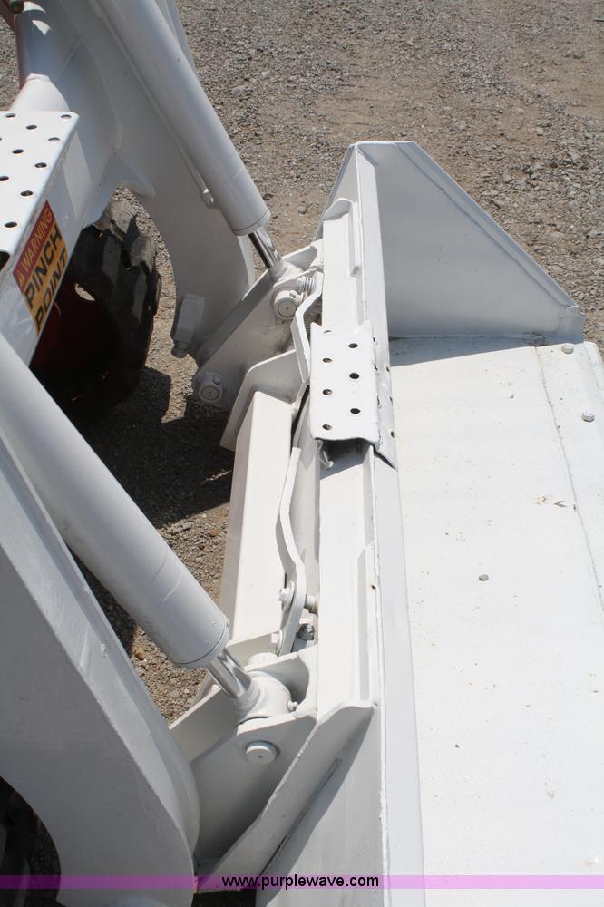 image for item B6842 1999 Takeuchi TL126 track skid steer