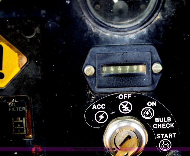 image for item B6843 1996 John Deere 555G WT Series IV track loader