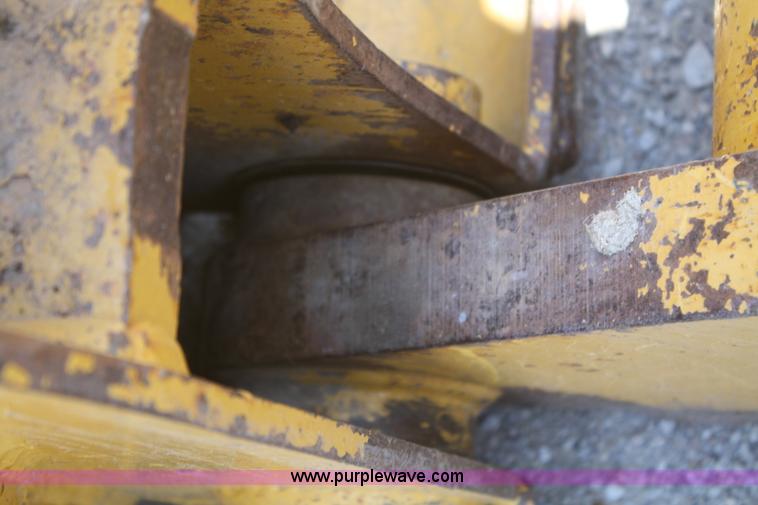 image for item B6843 1996 John Deere 555G WT Series IV track loader