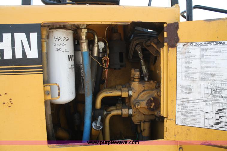 image for item B6843 1996 John Deere 555G WT Series IV track loader