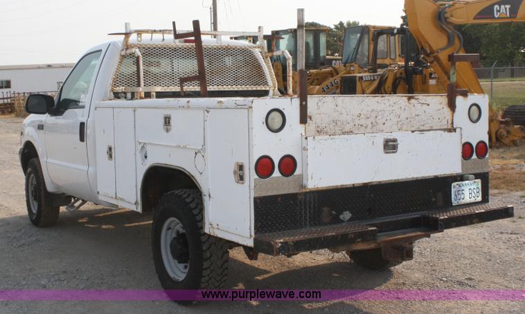 image for item B6845 2001 Ford F250 Super Duty pickup truck