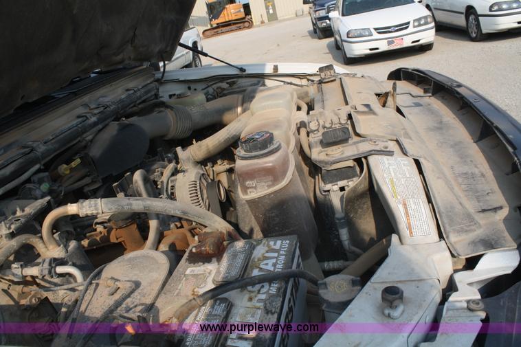 image for item B6845 2001 Ford F250 Super Duty pickup truck