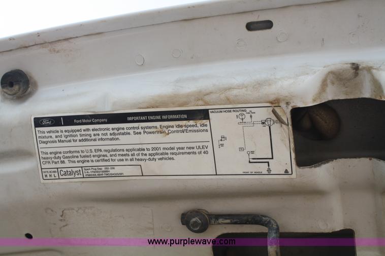 image for item B6845 2001 Ford F250 Super Duty pickup truck