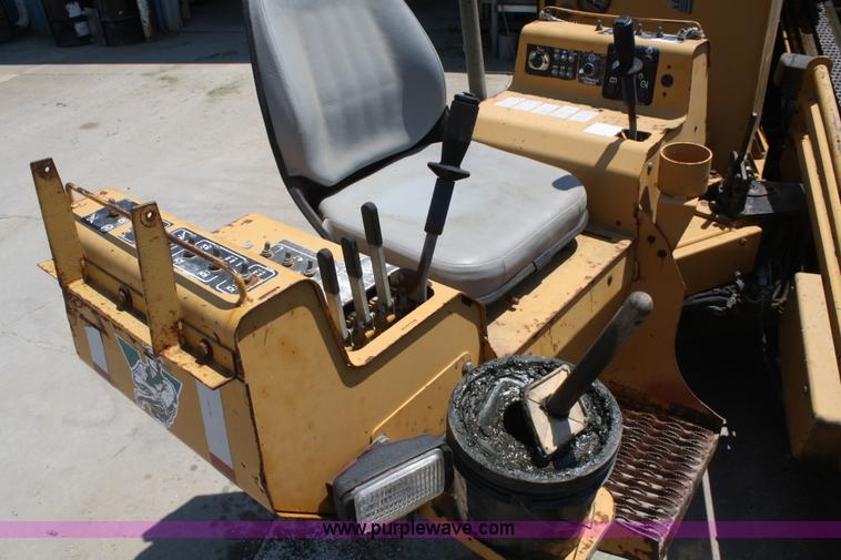 image for item B6846 1999 Vermeer 2440 directional drill