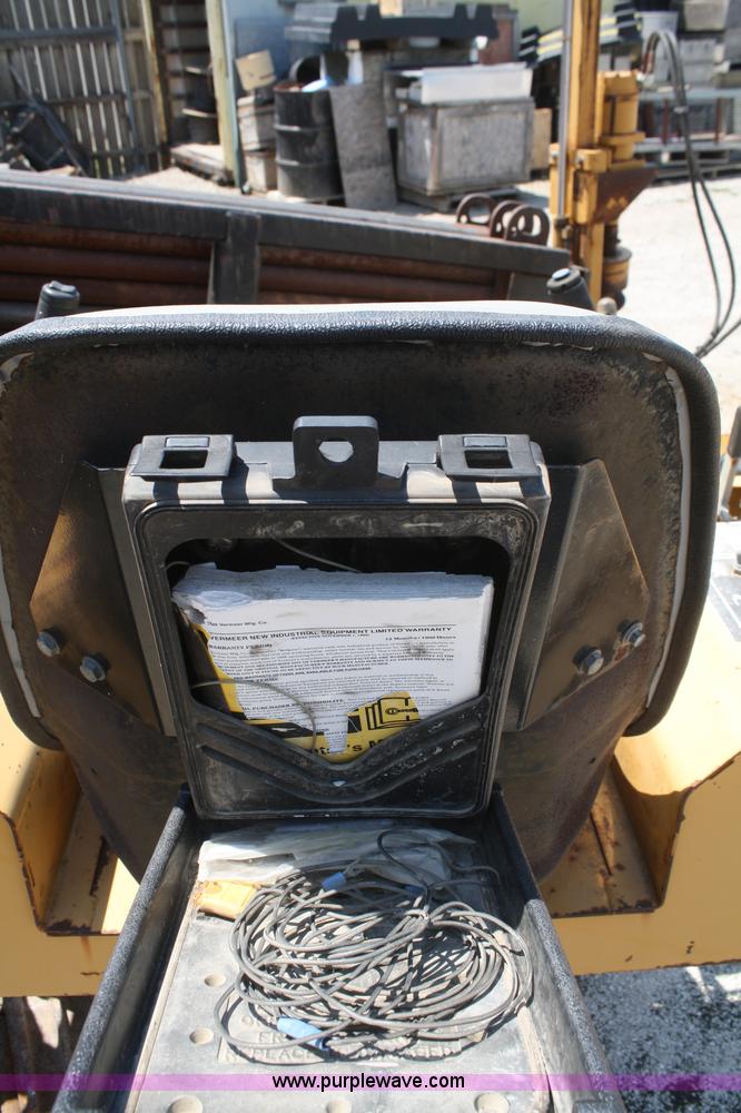 image for item B6846 1999 Vermeer 2440 directional drill