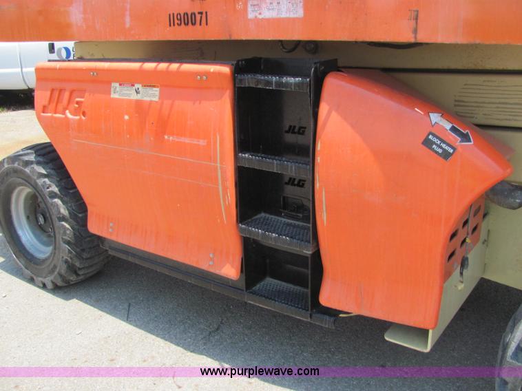 image for item C2579 JLG 3394RT scissor lift