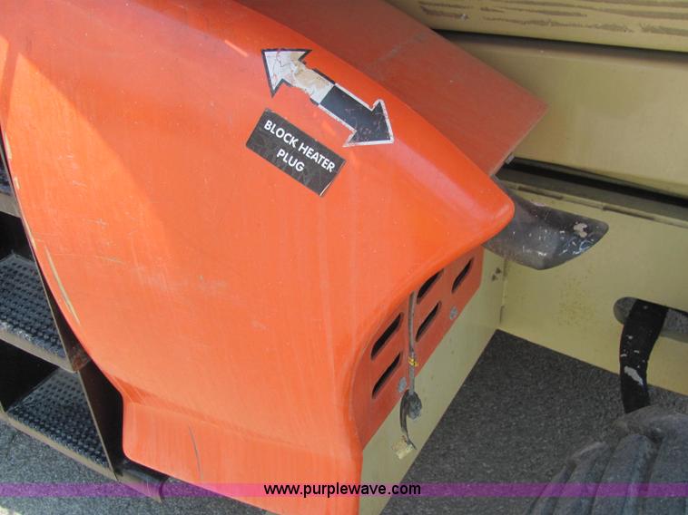 image for item C2579 JLG 3394RT scissor lift