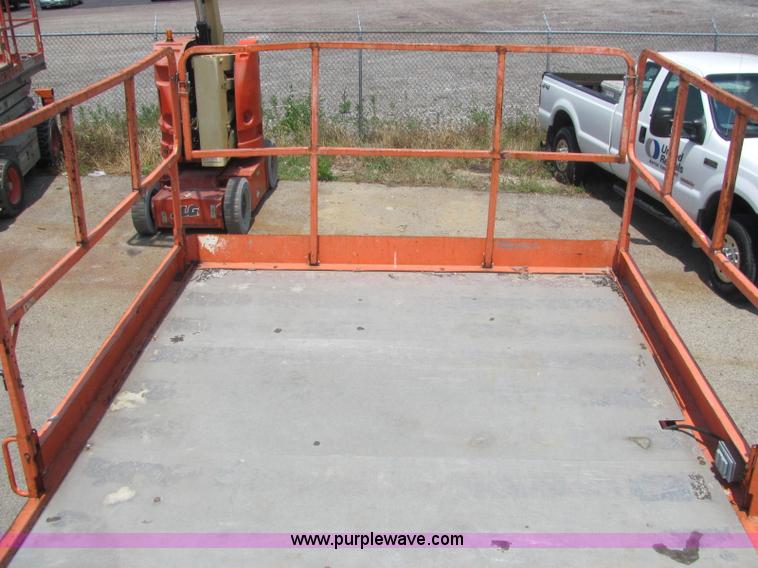 image for item C2579 JLG 3394RT scissor lift