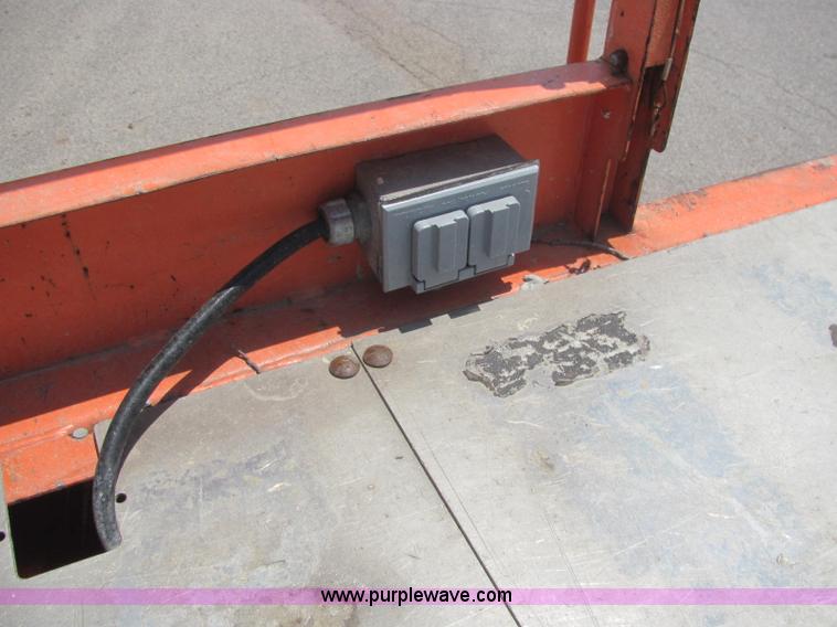 image for item C2579 JLG 3394RT scissor lift