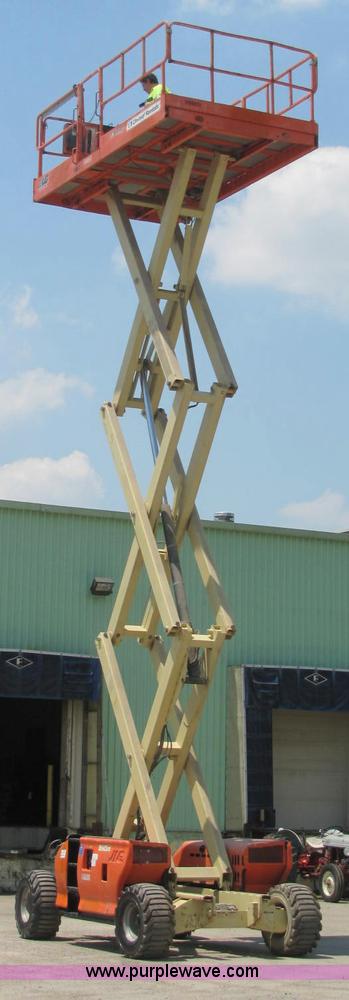 image for item C2579 JLG 3394RT scissor lift
