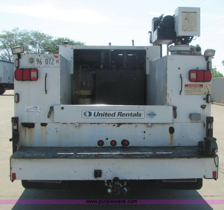 image for item C2580 2006 Ford F550 XL Super Duty utility pickup truck