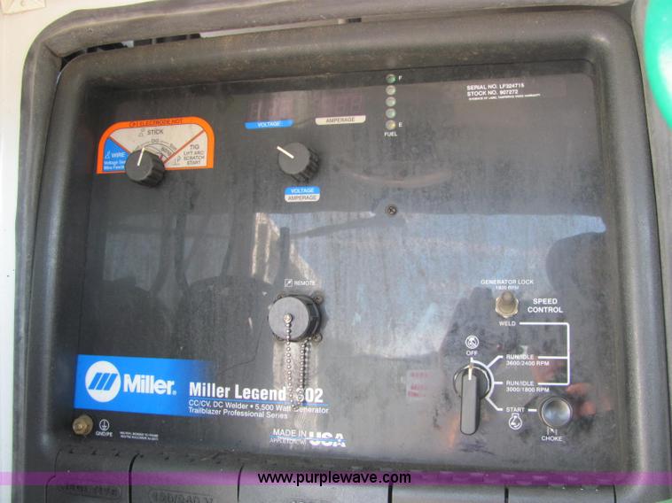 image for item C2580 2006 Ford F550 XL Super Duty utility pickup truck