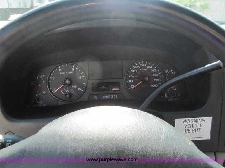image for item C2580 2006 Ford F550 XL Super Duty utility pickup truck