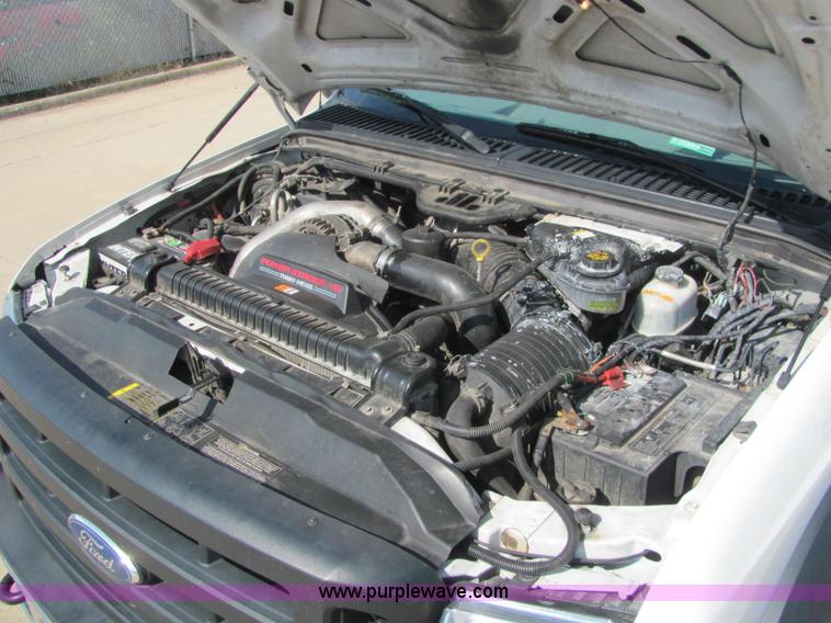 image for item C2580 2006 Ford F550 XL Super Duty utility pickup truck