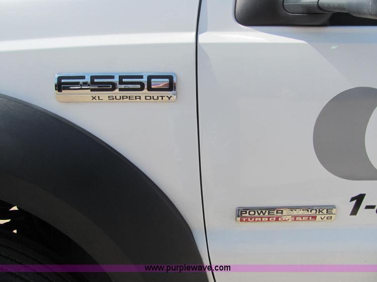 image for item C2580 2006 Ford F550 XL Super Duty utility pickup truck