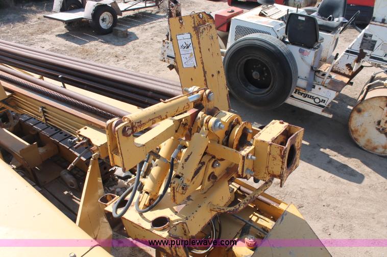 image for item C2586 1992 Vermeer Navigator D10R directional boring machine