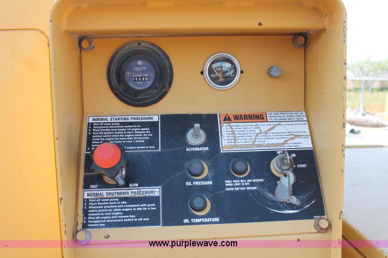 image for item C2586 1992 Vermeer Navigator D10R directional boring machine