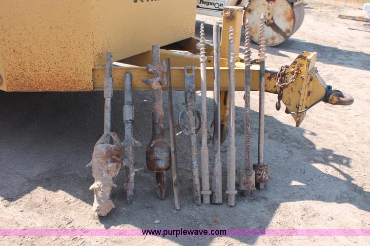 image for item C2586 1992 Vermeer Navigator D10R directional boring machine