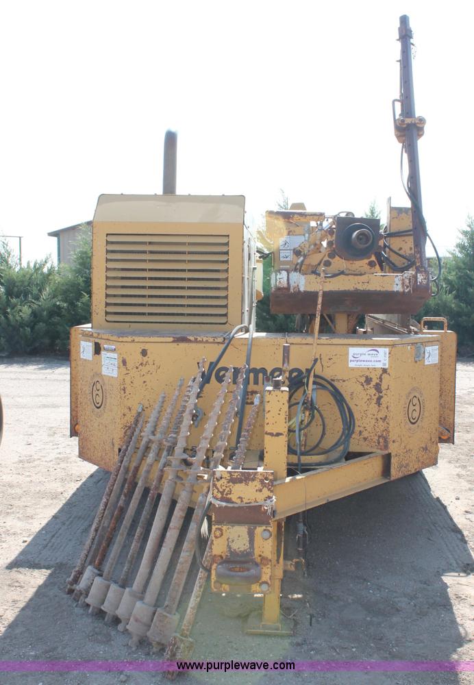 image for item C2587 1995 Vermeer Navigator D14X24R directional boring machine