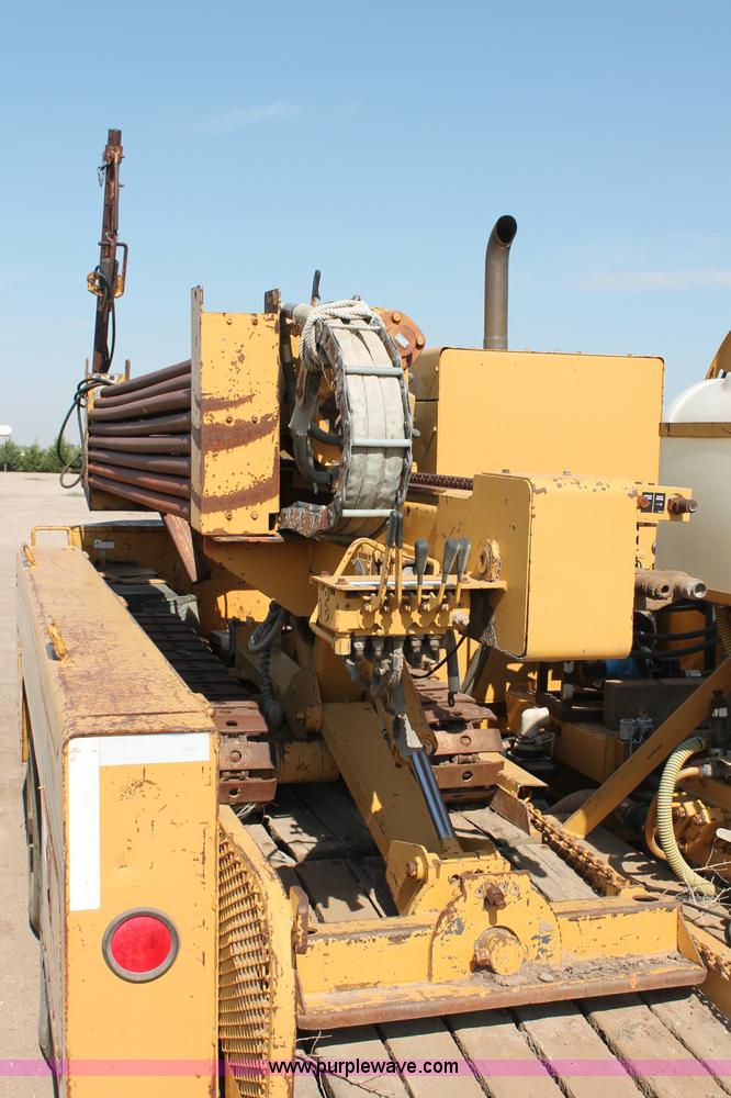 image for item C2587 1995 Vermeer Navigator D14X24R directional boring machine