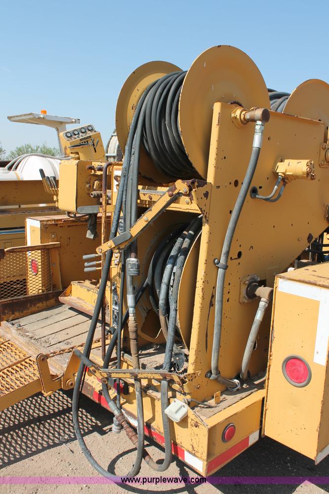 image for item C2587 1995 Vermeer Navigator D14X24R directional boring machine