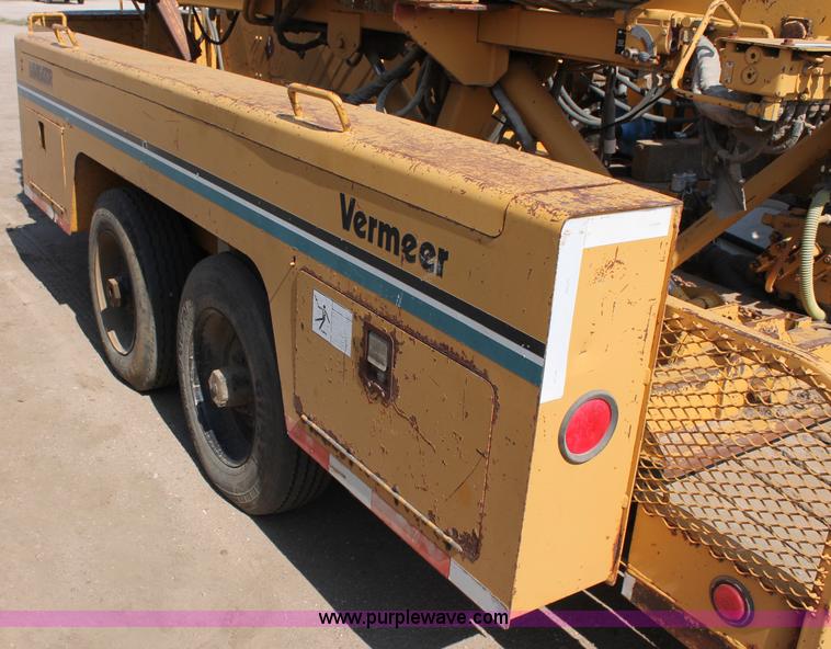 image for item C2587 1995 Vermeer Navigator D14X24R directional boring machine