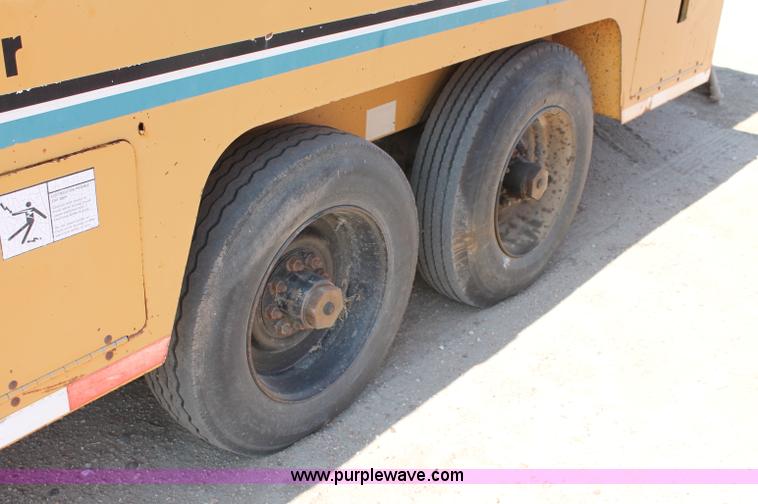 image for item C2587 1995 Vermeer Navigator D14X24R directional boring machine