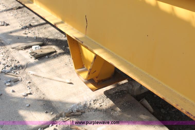 image for item C2611 2001 Ledwell LW25X120 portable loading ramp