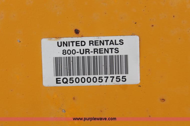 image for item C2611 2001 Ledwell LW25X120 portable loading ramp