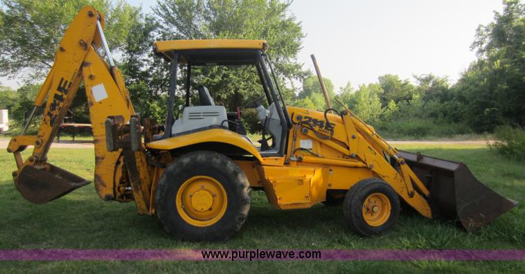 image for item D2031 1998 JCB 214E Series 3 backhoe