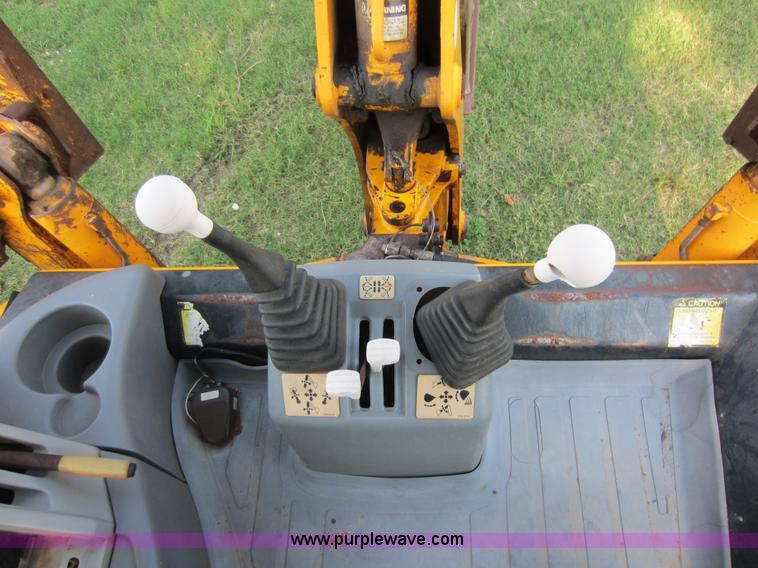 image for item D2031 1998 JCB 214E Series 3 backhoe