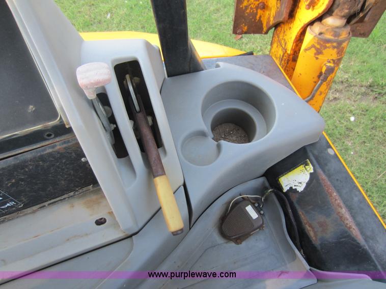 image for item D2031 1998 JCB 214E Series 3 backhoe