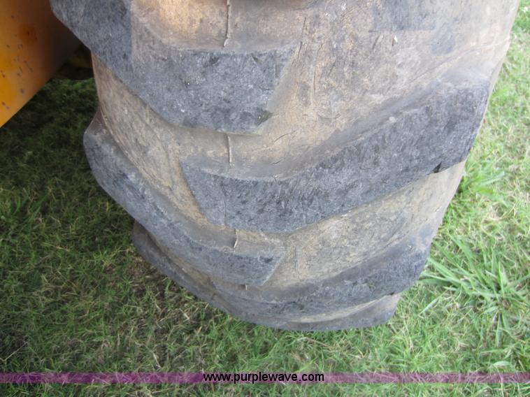 image for item D2031 1998 JCB 214E Series 3 backhoe