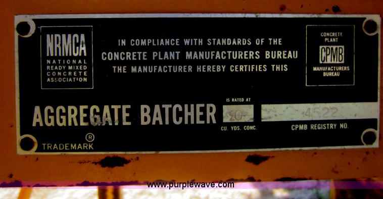 image for item D2034 1982 Vince Hagan HSM-10300-B portable concrete conveyor batch plant