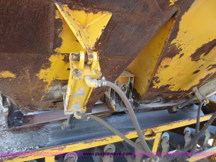 image for item D2034 1982 Vince Hagan HSM-10300-B portable concrete conveyor batch plant